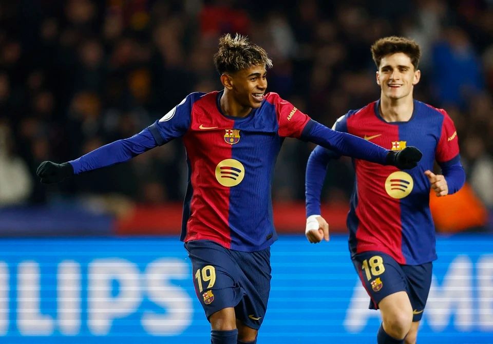 看了四年球了，在专科有一段时间刷抖音频繁给我推多...